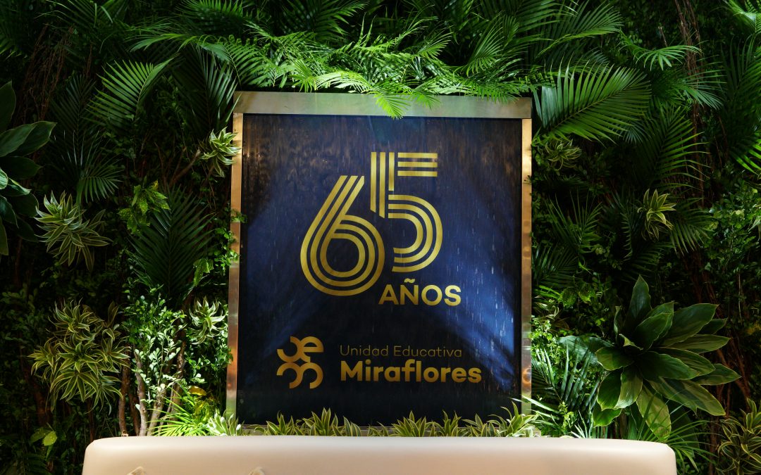 Sesión Solemne por el LXV Aniversario