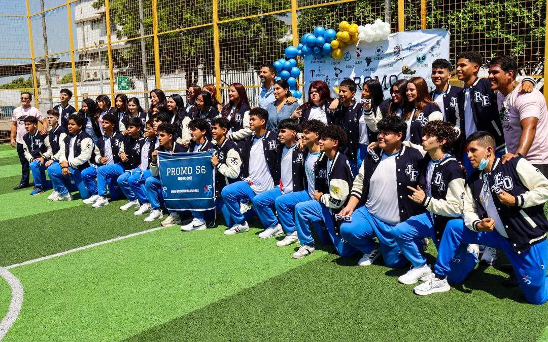 Entrega de chompas a 3ero de Bachillerato